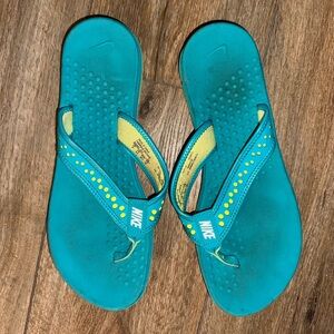 Nike Turquoise Sandals with Yellow Dots